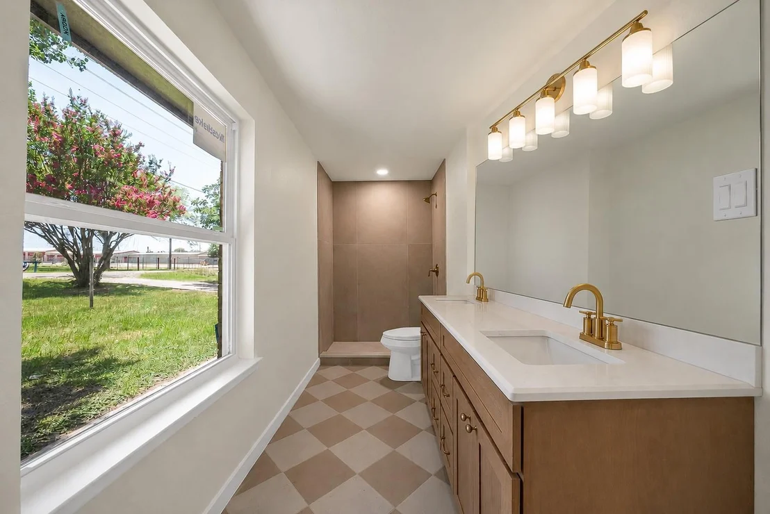 Photo of 105 Oak Lane