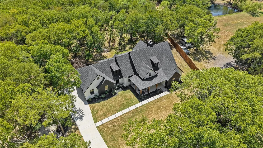 Photo of 9738 Mackenzie Brook