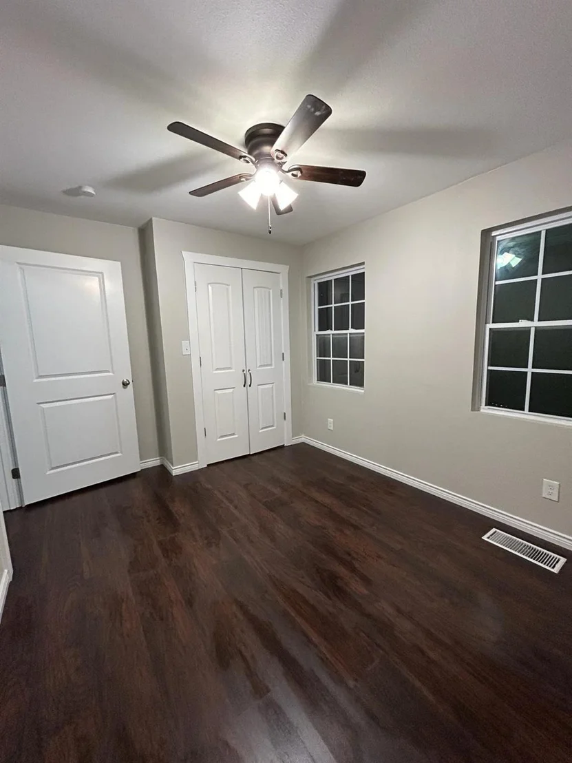 Photo of 112 Elm Street