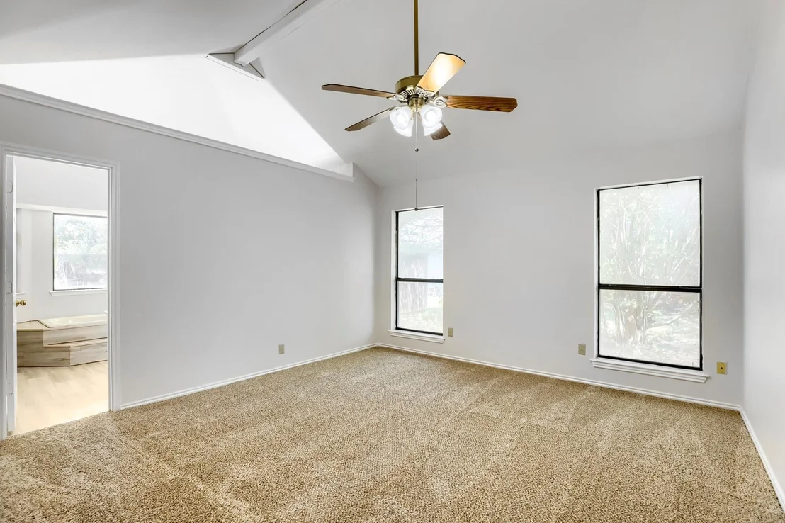 Photo of 734 Swallow Drive