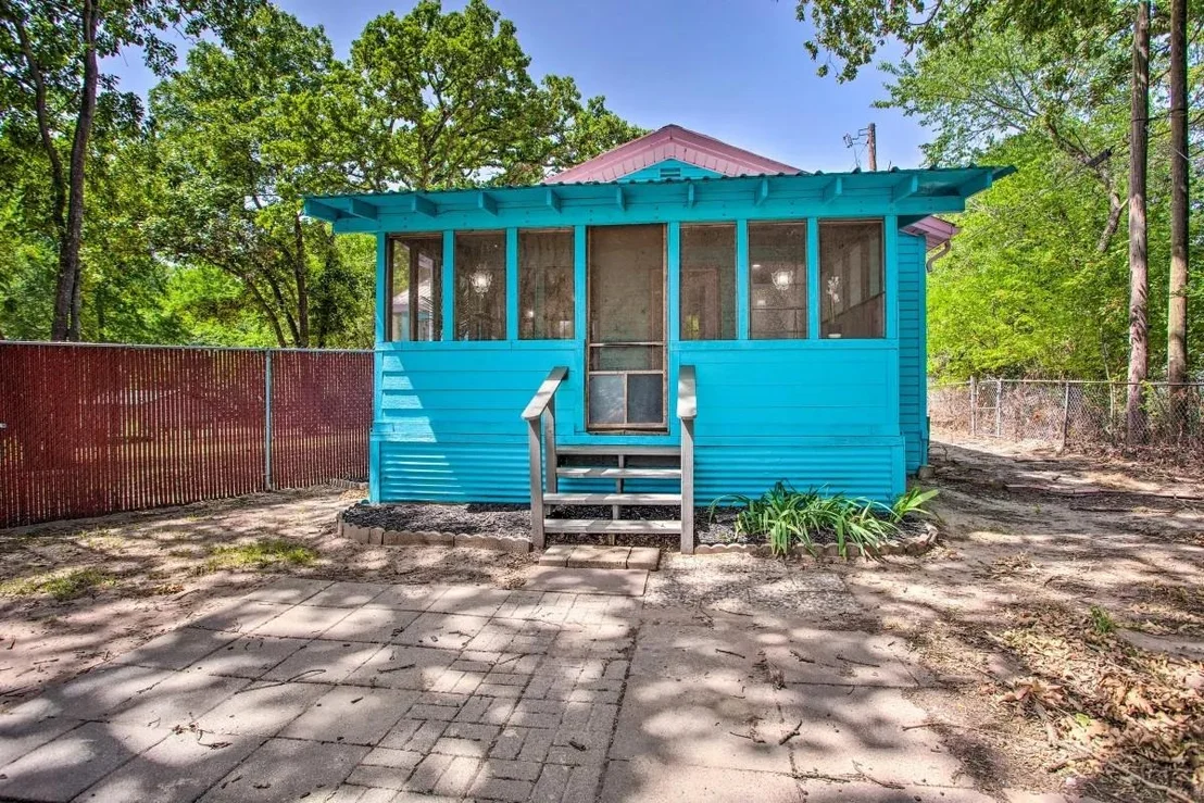 Photo of 9899 Archer Lane