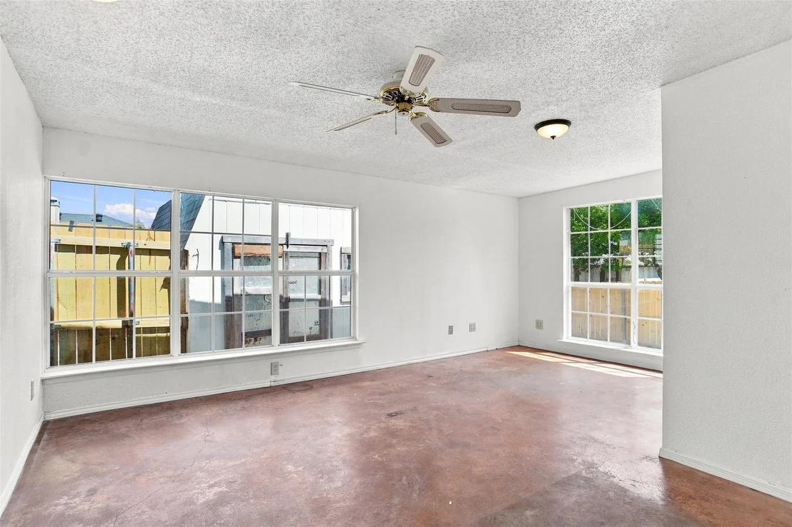 Photo of 1001 Flower Drive