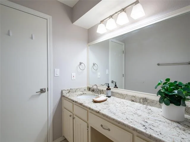 Photo of 903 Meadow Creek Drive