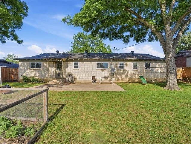 Photo of 825 Lee Drive