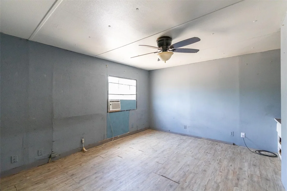 Photo of 1186 Private Road 2431