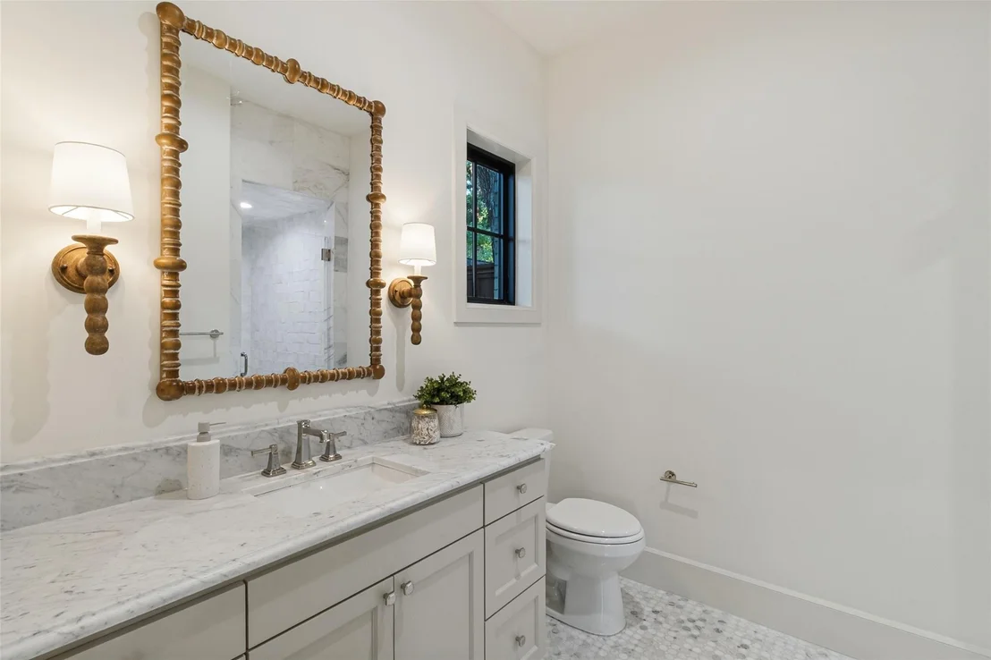 Photo of 6910 Wabash Circle
