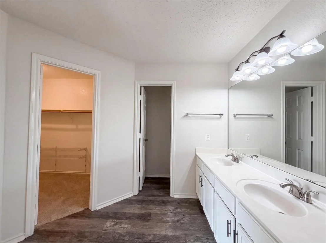 Photo of 2320 Bantry Lane