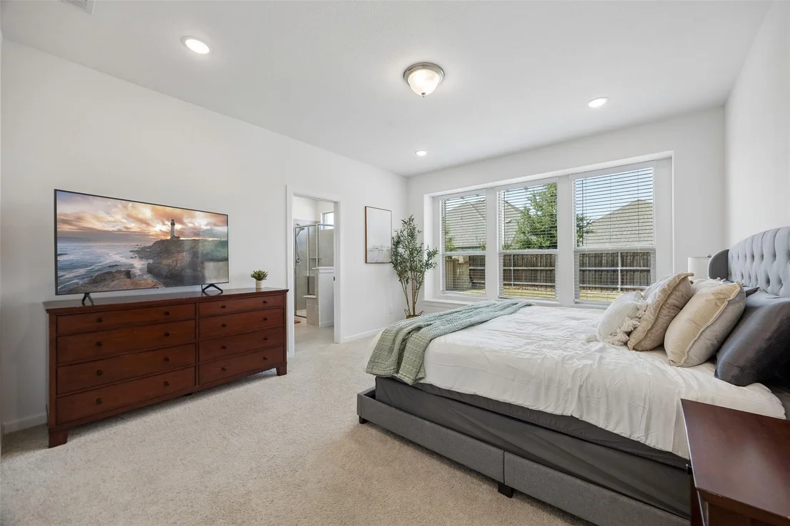 Photo of 621 Hummingbird Drive