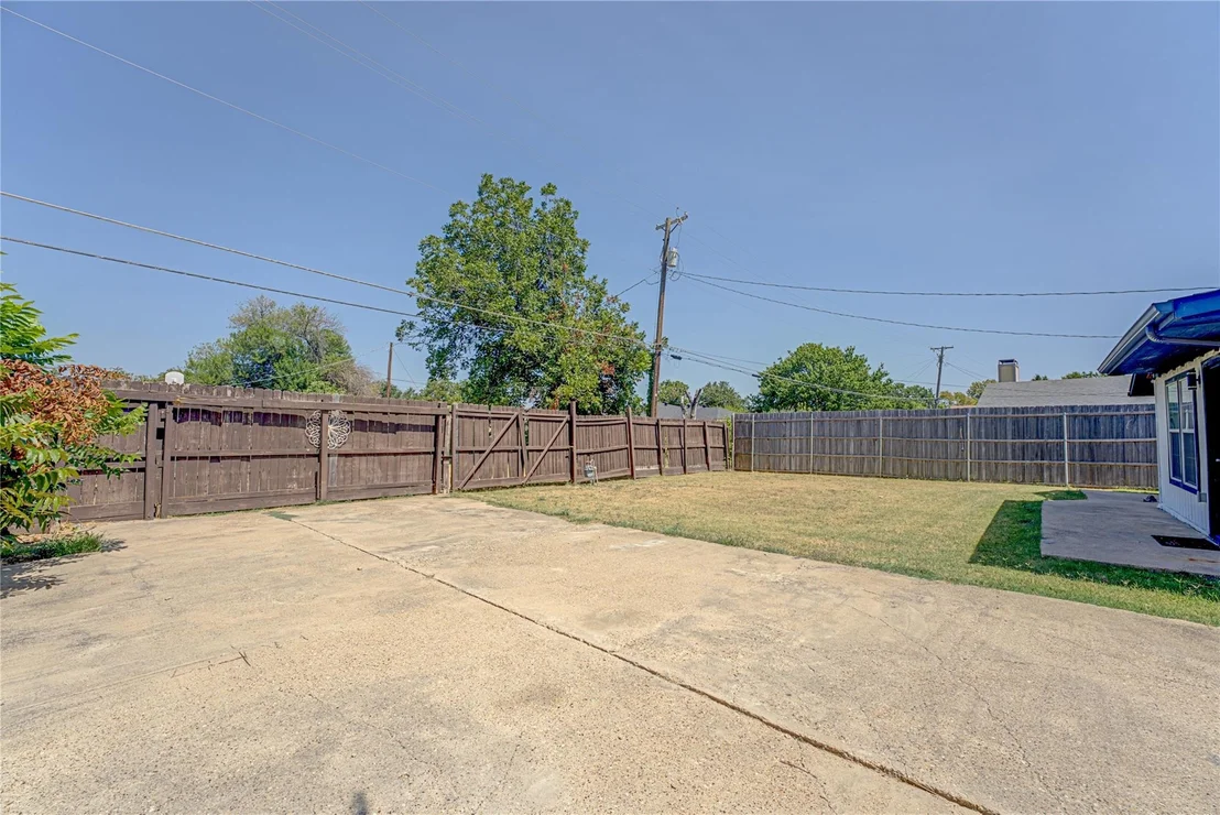 Photo of 3217 Centennial Drive