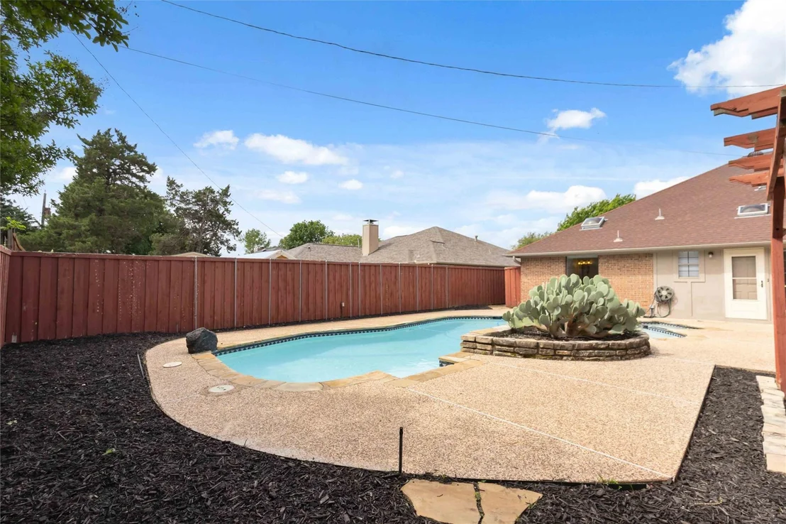 Photo of 200 Sunny Crest Drive