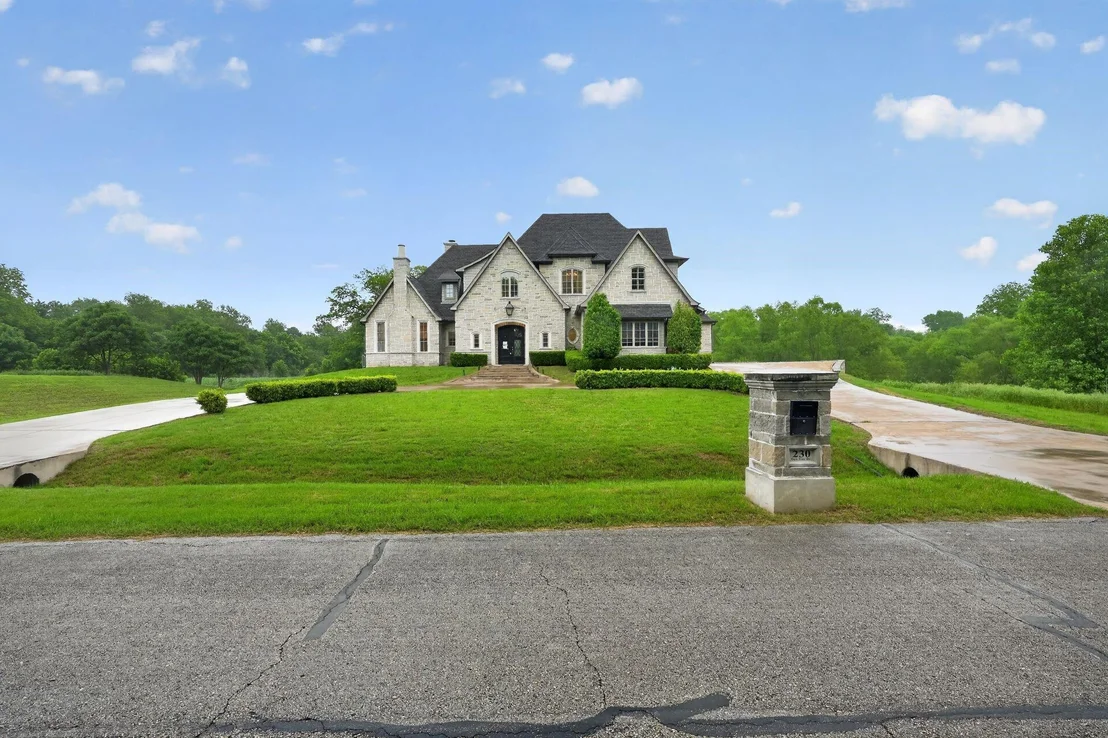 Photo of 230 Oak Tree Drive