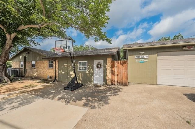 Photo of 6037 Lindy Lane