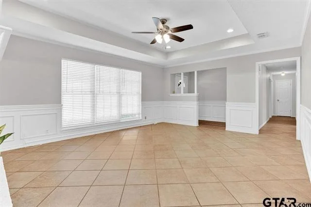Photo of 206 Hideaway Lane Central