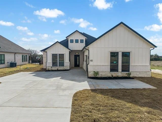Photo of 19071 White Bluff Drive