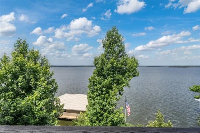 Photo of 127 Lake Bluff Drive