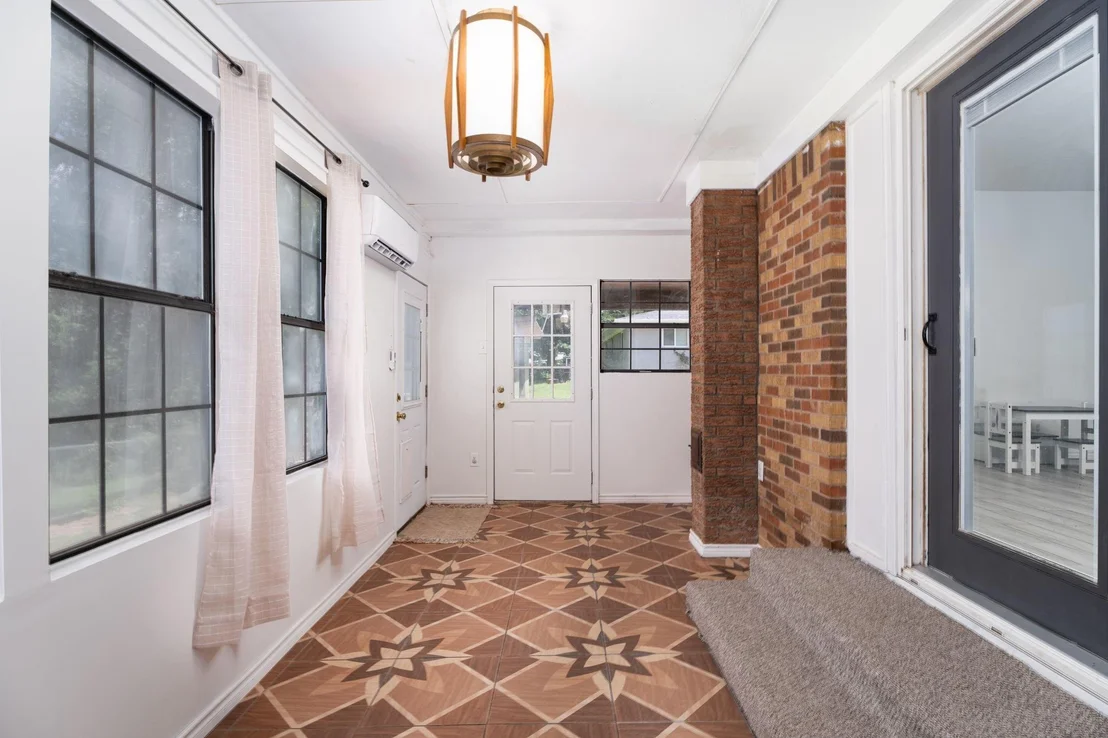 Photo of 137 Gardner Drive