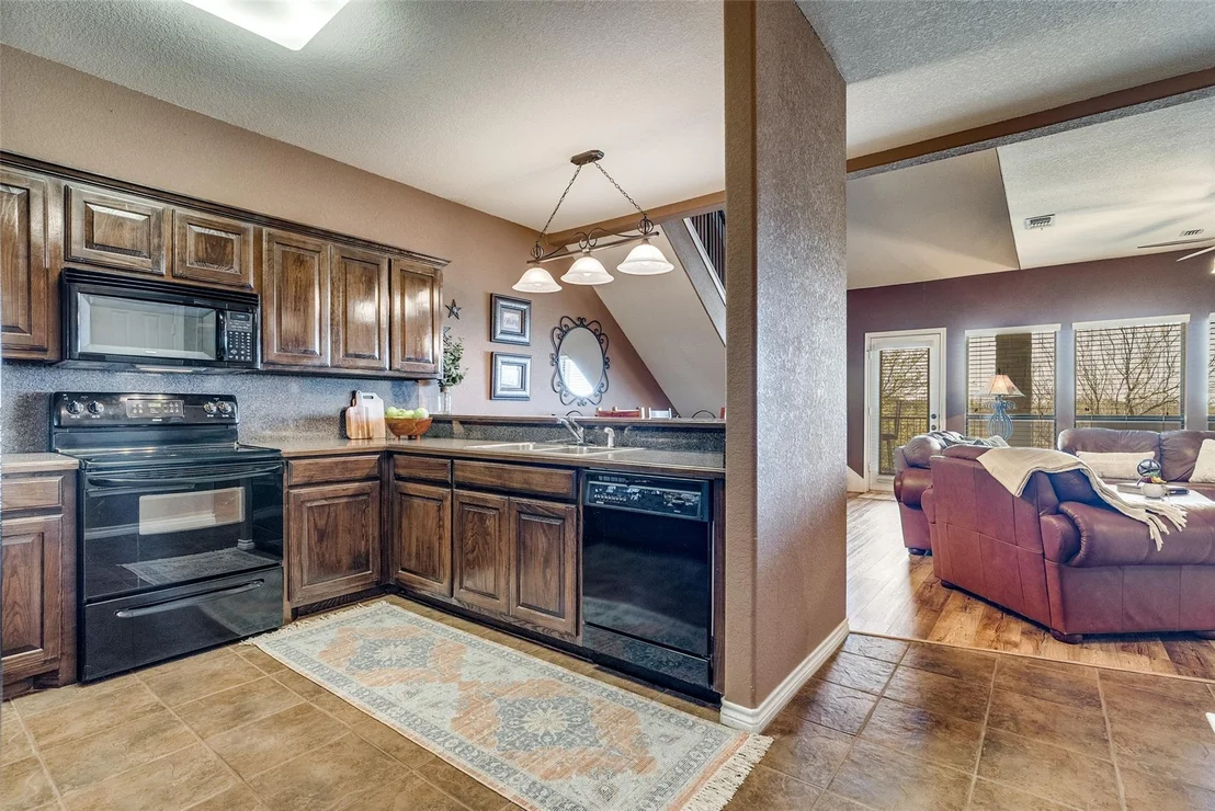 Photo of 1102 Eagle Point Circle