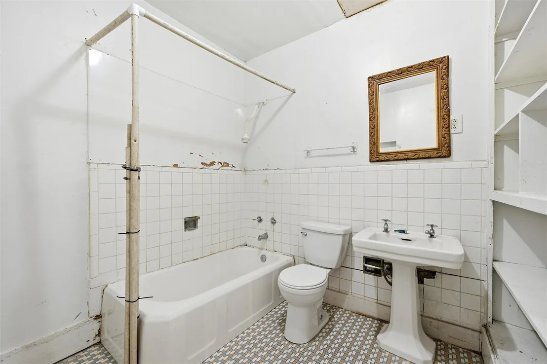 Photo of 1601 Columbus Avenue