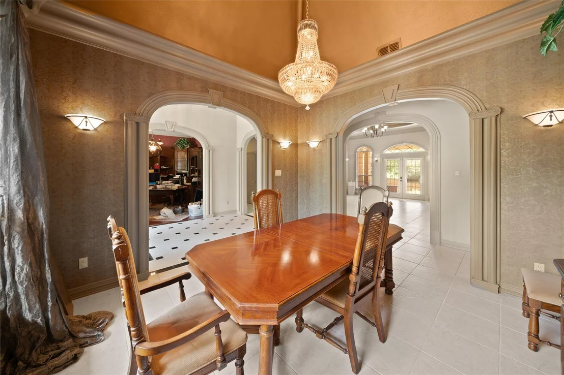 Photo of 7402 Hollytree Drive