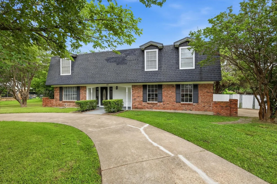 Photo of 300 Leighton Drive