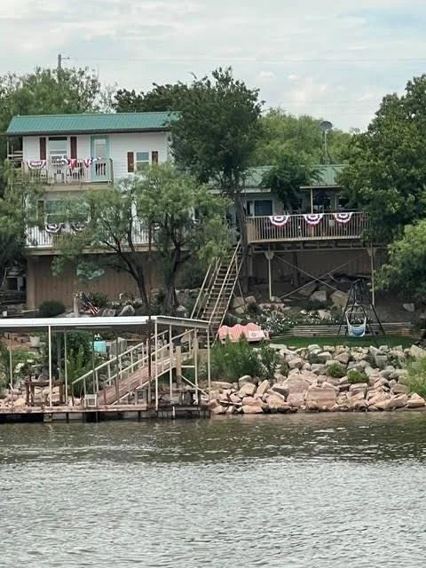 Photo of 325 MOHAWK