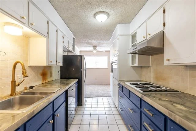 Photo of 5250 Burbank Drive
