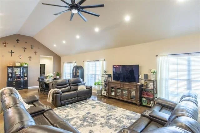Photo of 524 Avenue Q