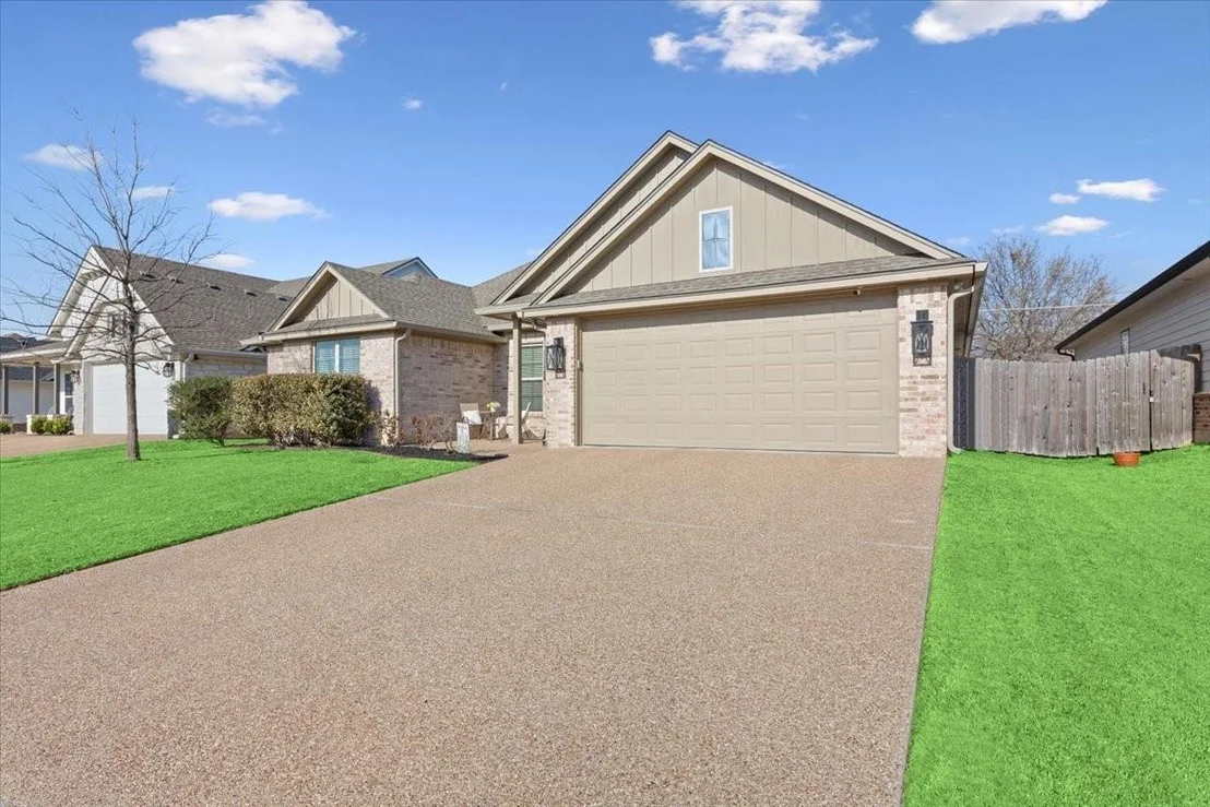Photo of 10337 Fallen Leaf Drive
