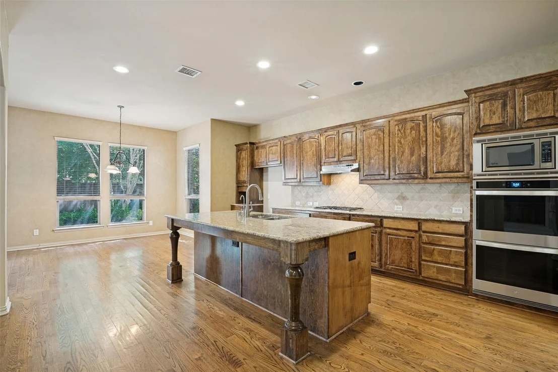 Photo of 522 Oakhurst Drive