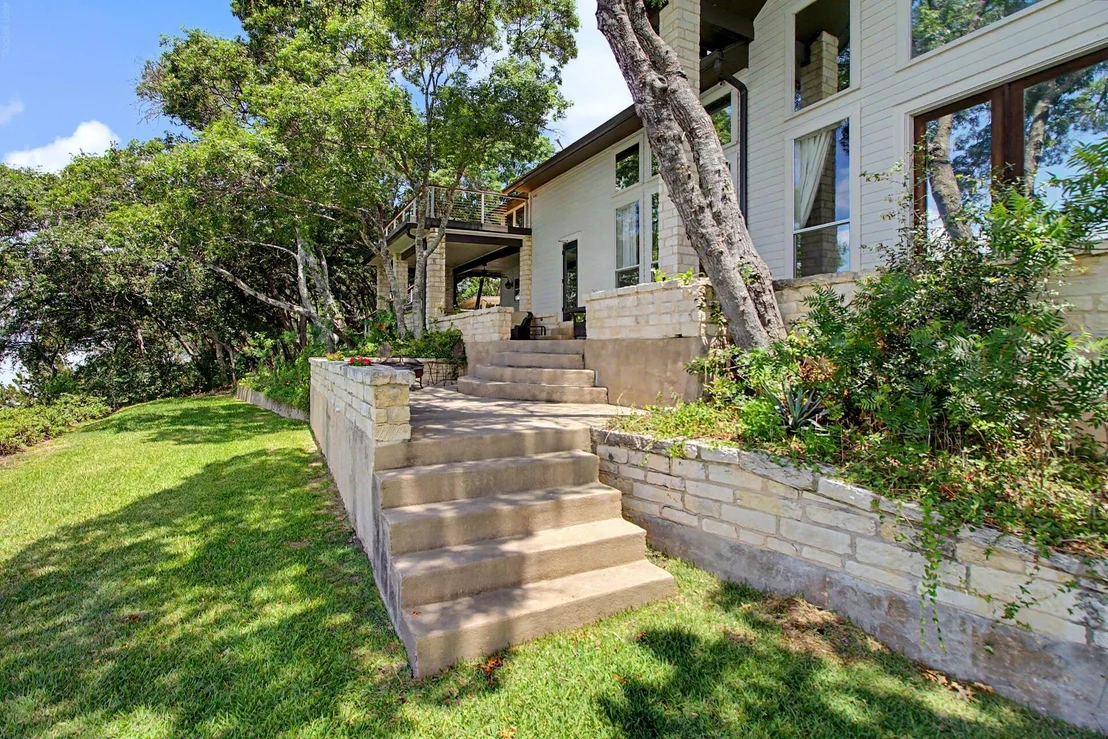 Photo of 131 Live Oak Drive
