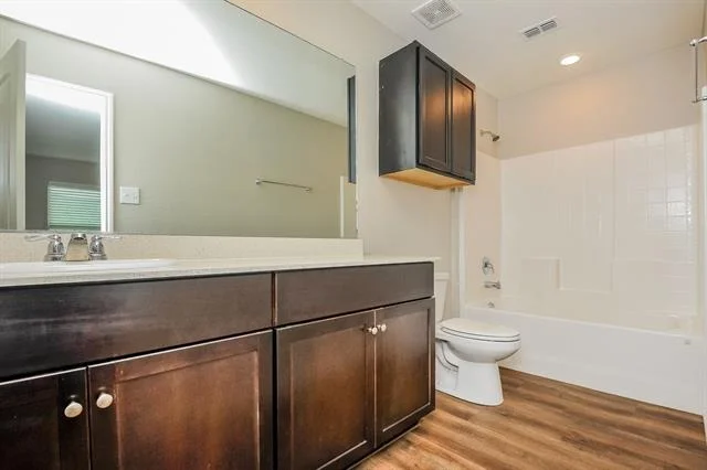 Photo of 305 Anvil Drive