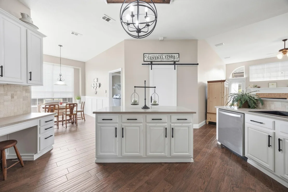 Photo of 1004 Dover Heights Trail