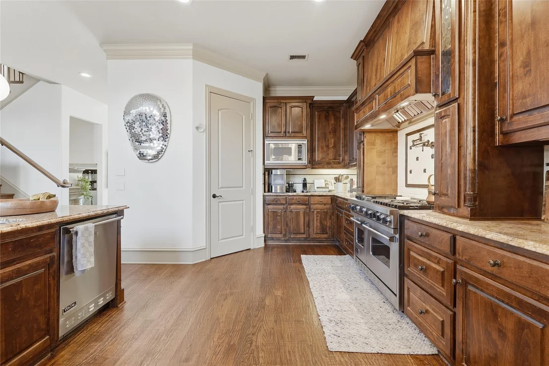 Photo of 5757 Bernay Lane