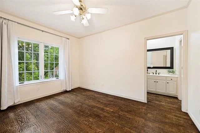 Photo of 5937 Glendower Lane