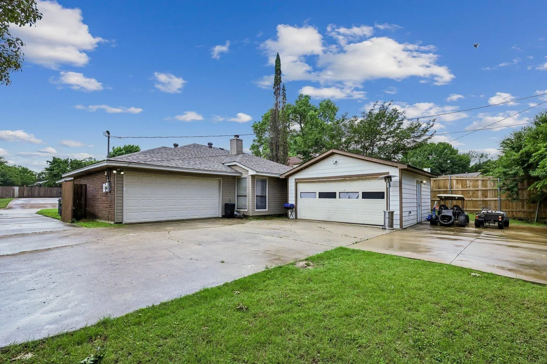 Photo of 5505 Oak Brook Road