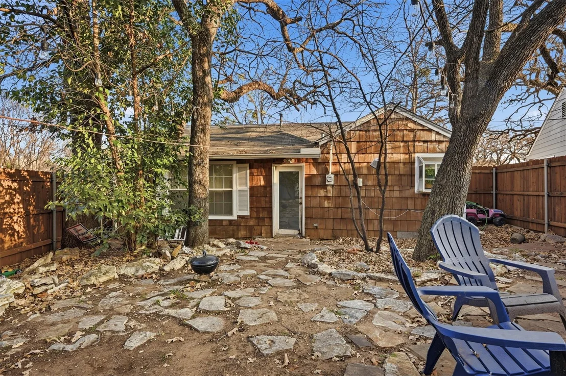 Photo of 2129 Cardinal Lane