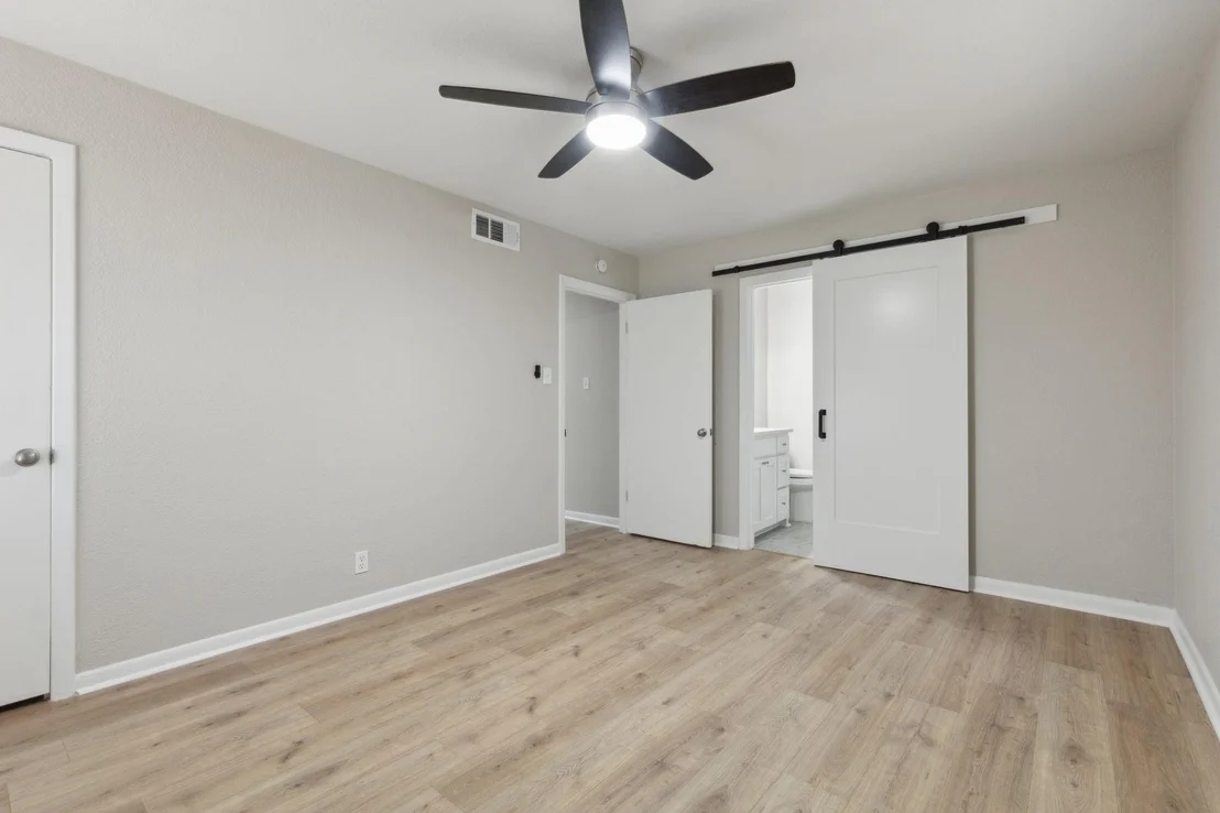Photo of 1407 Robin Drive