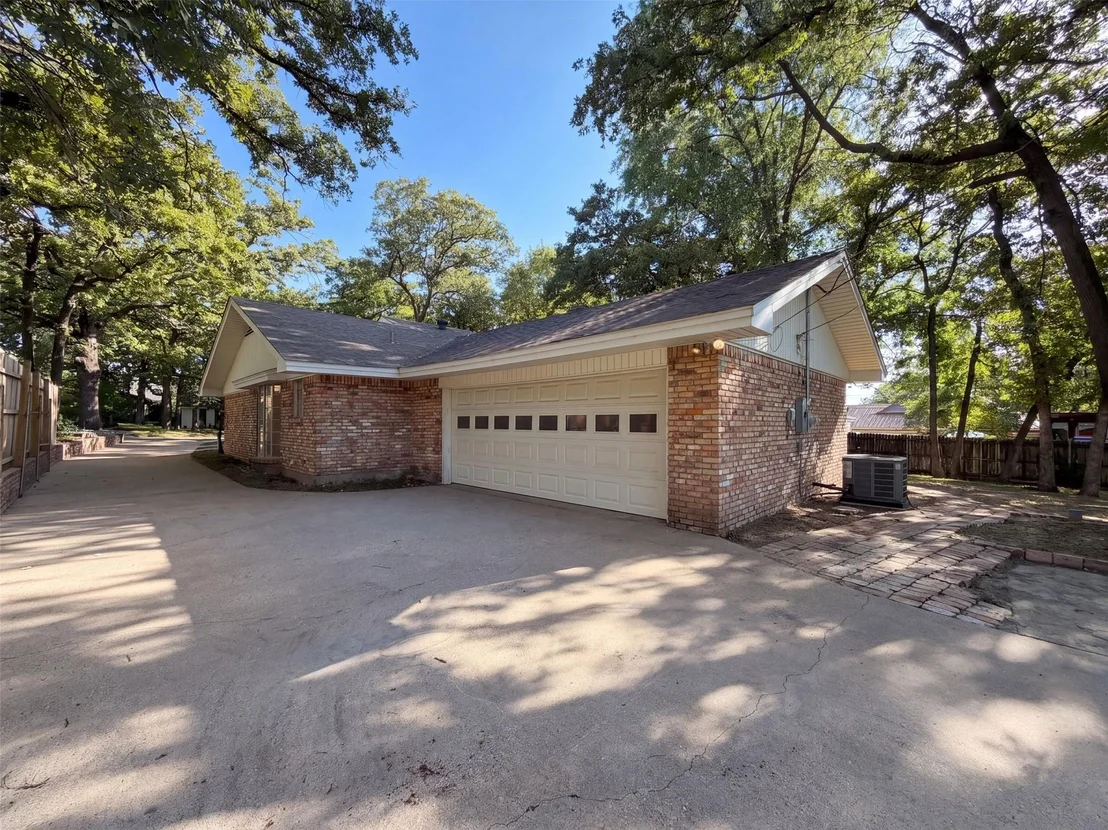 Photo of 813 Wheelwood Drive