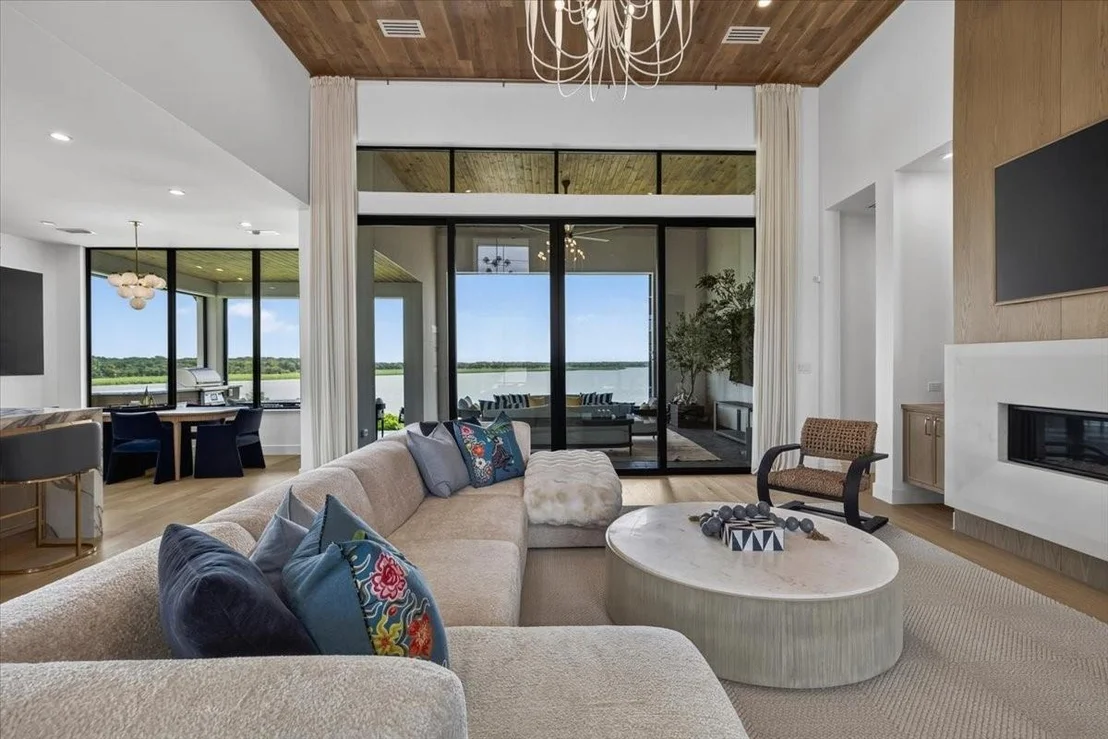 Photo of 1141 Beacon Shore Road
