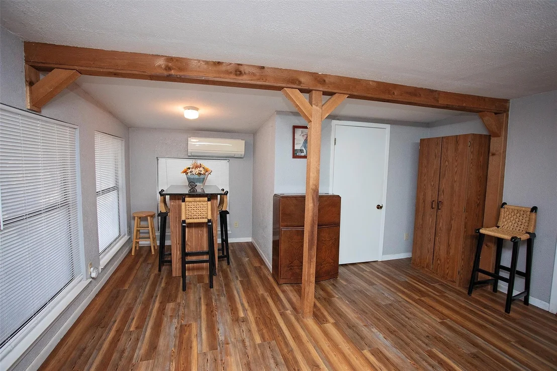 Photo of 9051 Lacy Road