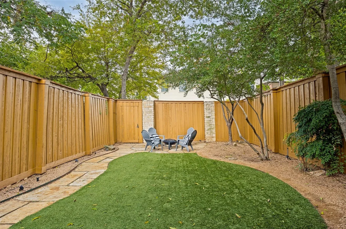Photo of 5122 Vickery Boulevard