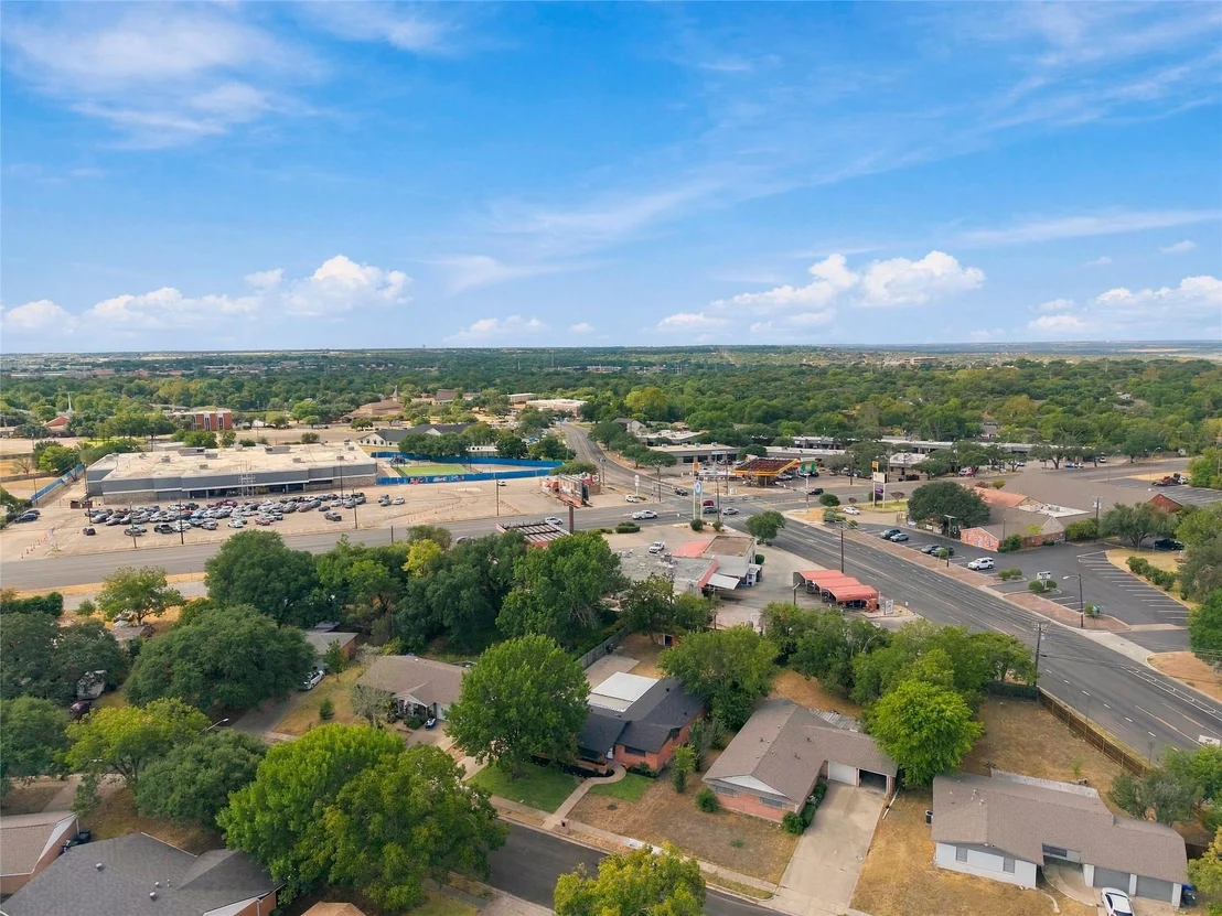 Photo of 1720 Mountainview Drive