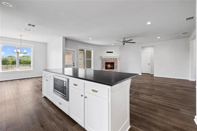 Photo of 118 Sides Boulevard