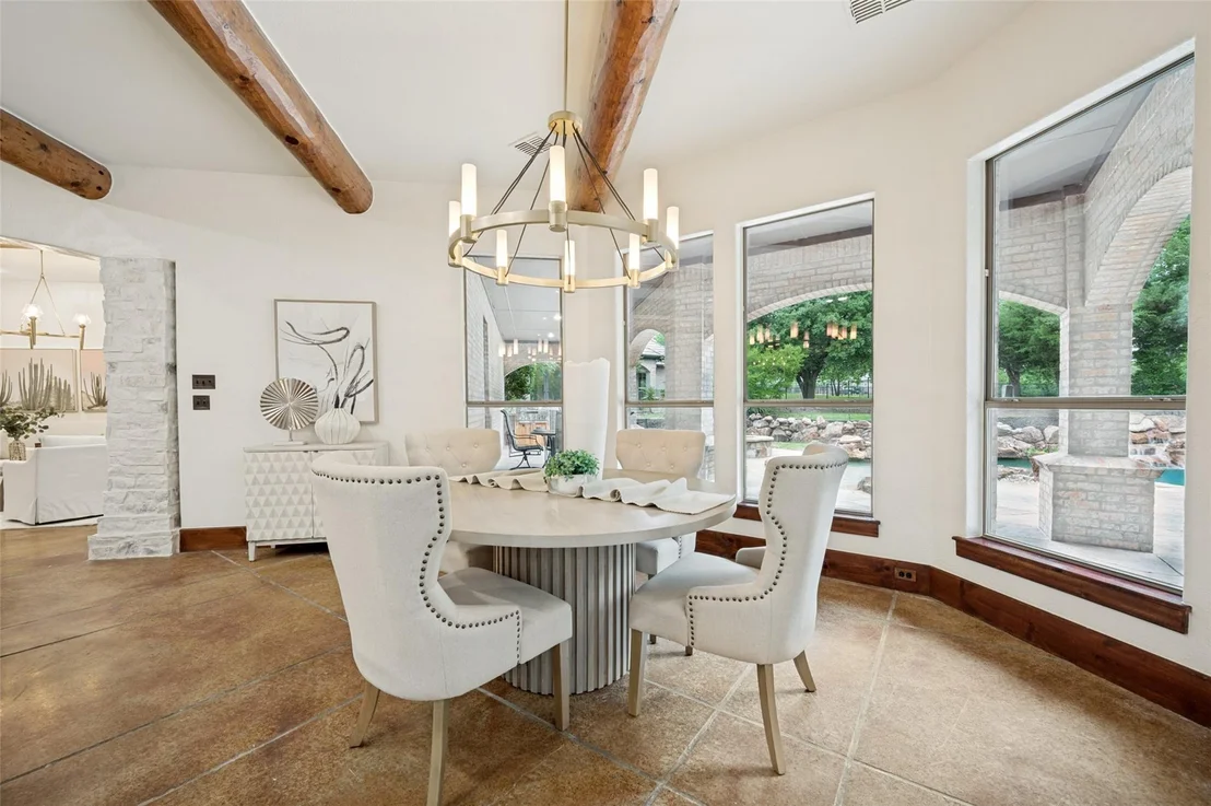 Photo of 2626 Twelve Oaks Lane