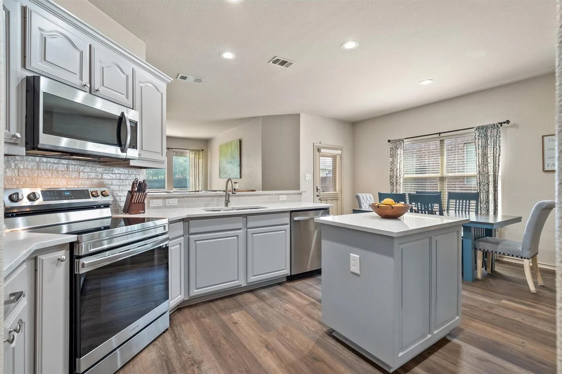 Photo of 3305 Hornbeam Street