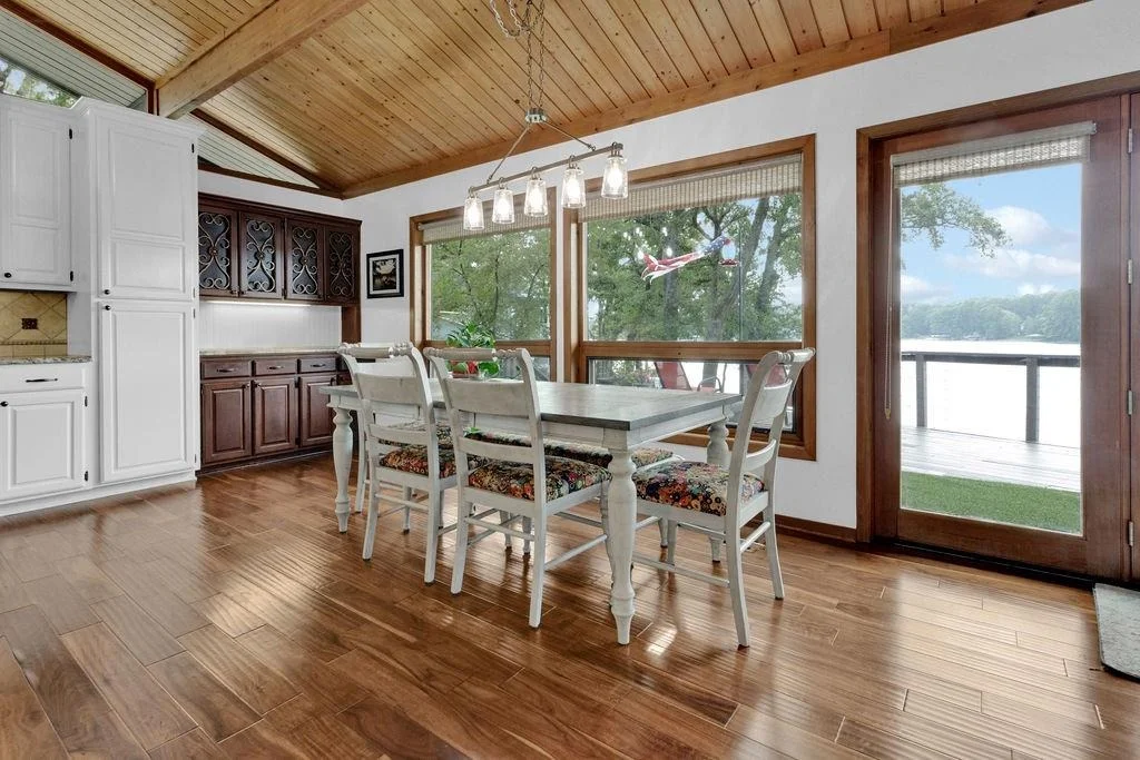 Photo of 334 Hideaway Lane Central