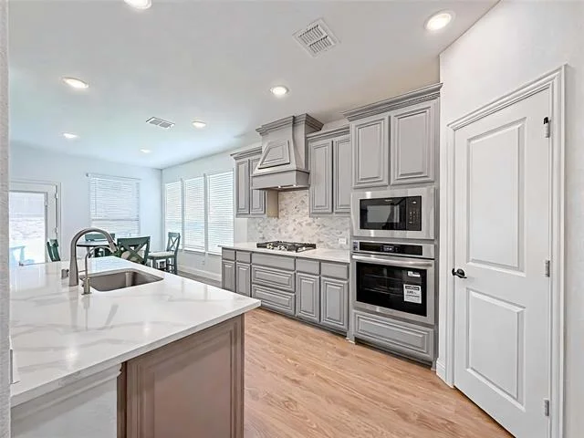 Photo of 1133 Oriole Drive