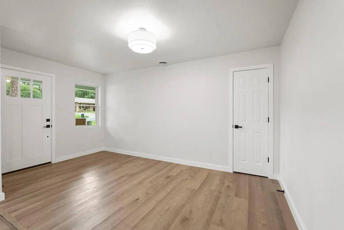 Photo of 861 Woodcrest Drive