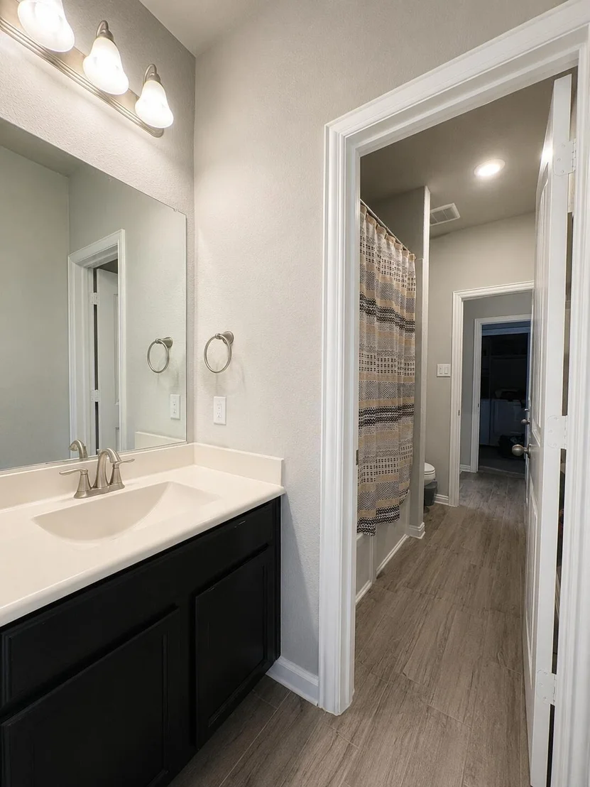 Photo of 347 Chamberlain Drive