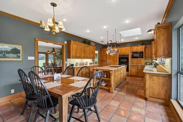 Photo of 906 Valle Vista Drive
